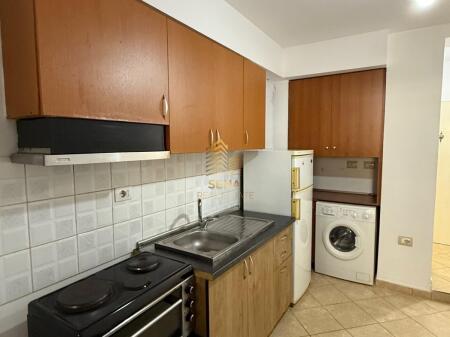 Qira, Apartament 1+1, 21 Dhjetori ,450 Euro/Muaj