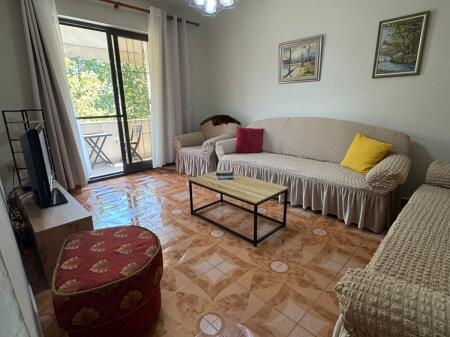 Jepet apartament 2+1 me qera ne Myslym Shyr