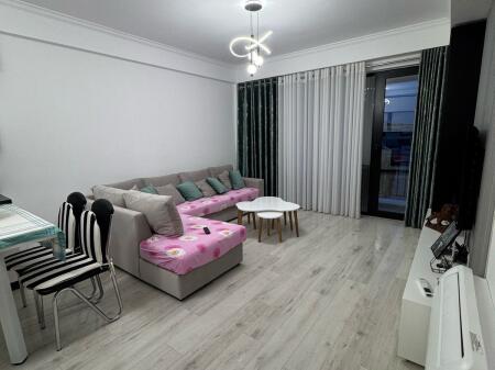 Apartament 2+1 per qera astir