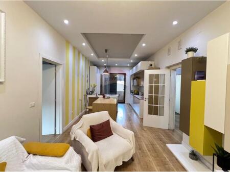 Apartament 2+1 Shallvaret