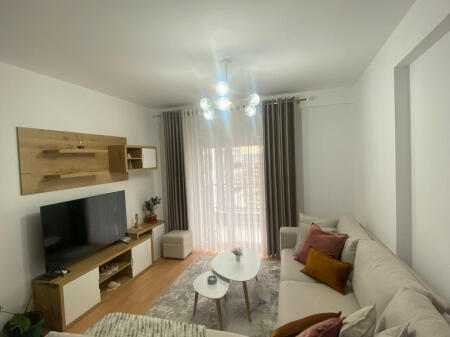 Apartament 2+1 Me Qera Tek 5 Maji (ID B2201433) Tirane