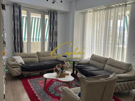 SHITET APARTAMENT 3+1+2 21 DHJETORI 397.000 EURO
