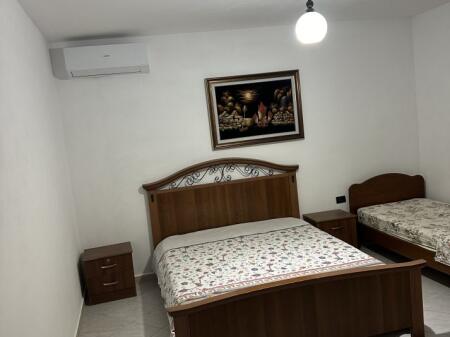 Jepet Me Qera Apartament 1+1