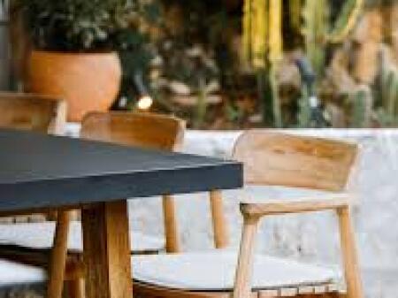 📌Jepet me Qira Ambient Biznesi  te Komuna e Parisit!