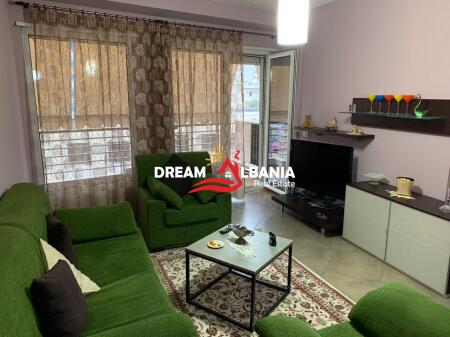 Jepet me qera apartament 2+1+2 ne Bllok prane Juridikut (ID 42215345)