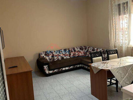 Appartamento 1+1 in Affitto Mine Peza Tirane