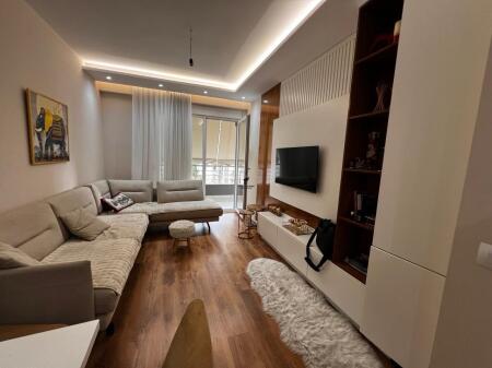APARTAMENT ME QERA 1+1 KOMUNA PARISIT 750 EURO