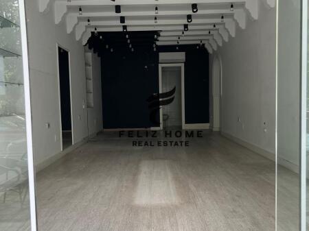 SHOP FOR RENT 45M2 BRRYLI 850 EURO