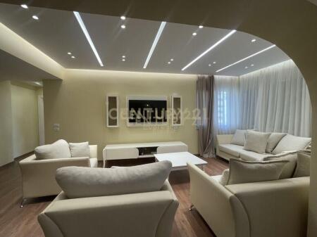 ISH BLLOKU, APARTAMENT 2+1+2 PER QIRA!
