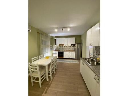 🏡 3-Bedroom Apartment for Rent – Xhamlliku, near Shtraus Square