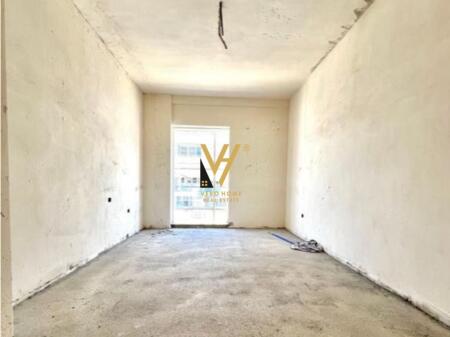 VENDESI APPARTAMENTO 3+1+2+BLK A KOMUNA E PARISIT 429.000 EURO