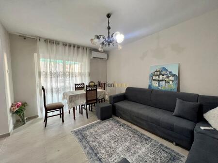 Appartamento 3+1 in affitto, Via "Fortuzi", Tirana
