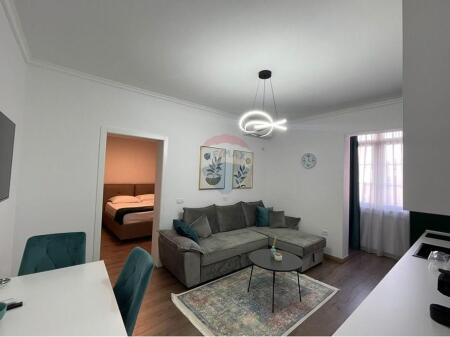 Appartamento 1+1+balcone in Affitto a 21 Dhjetori