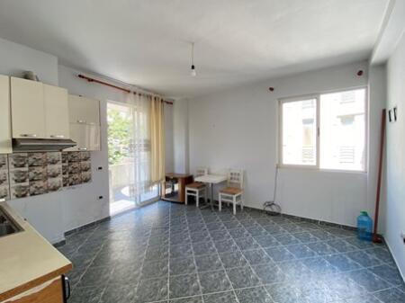 Apartment 2+1 for sale in Fresk