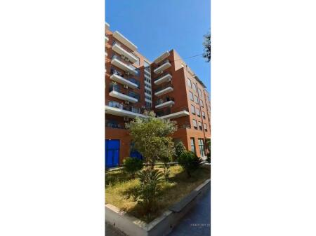 🏢 Shitet Njësi Biznesi – Rruga Ali Demi, Tiranë