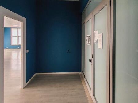 OFFICE FOR RENT 240M2 BARDHYL STREET 2,800 EURO