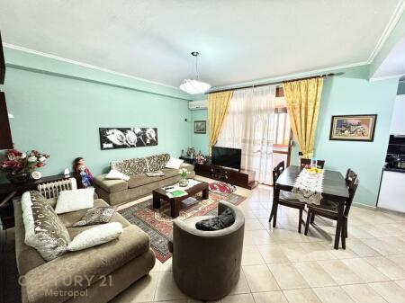 🏠 Vendesi Appartamento 2+1+2 – Vicino all'ex Esposizione, Tirana