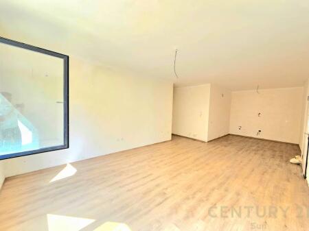 APARTMENT 2+1+2 FOR SALE ON ELBASANI STREET