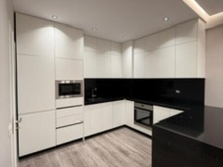 Jepet 1+1 lluksoz ne Astir me qera 600€