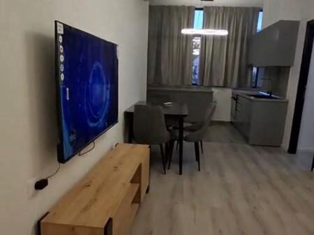 APARTAMENT ME QERA 1+1 BULEVARDI ZOGU PARE 650 EURO