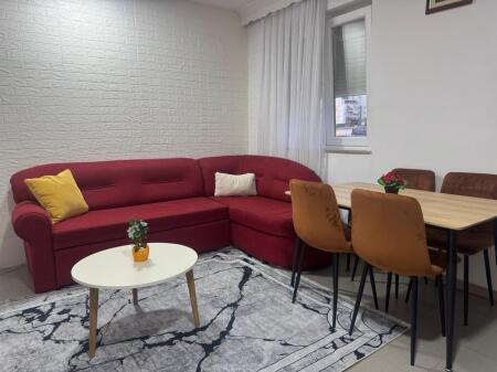 Vicino al nuovo mercato, si affitta casa 1+1!!