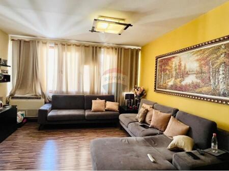 APARTAMENT 3+1+2+PARKIM PER QIRA UNI..I MJEKESISE !