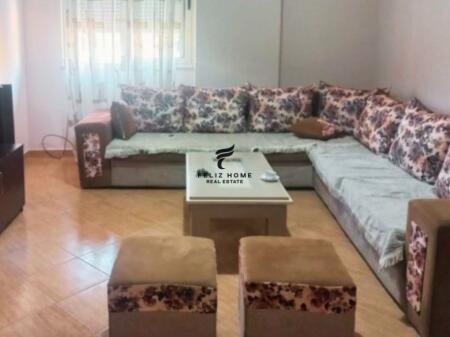 APARTAMENT ME QERA 2+1 RRUGA BARRIKADAVE 700 EURO