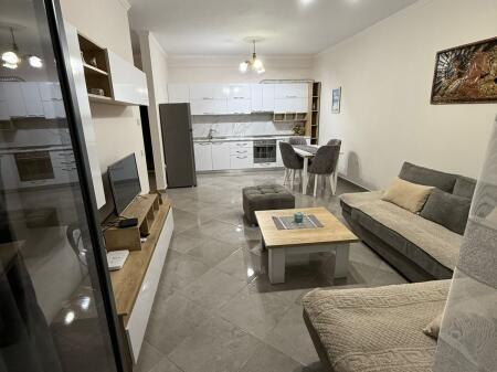 Super 1+1 for Rent at Green City, Unaza e Re