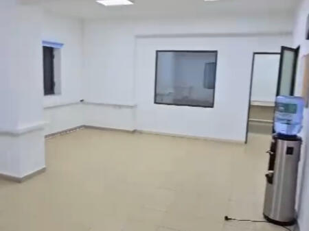 Japim me qera ambient biznesi, zyra te Pazari i Ri
