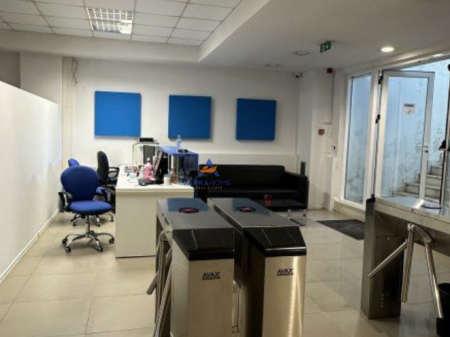 LOCALE UFFICIO IN AFFITTO 1400M2 SU "VIA GJERGJ FISHTA"