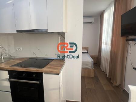 At Wilson Square, Studio Apartment for Rent with Modern Furnishing, Fully Invested!!!