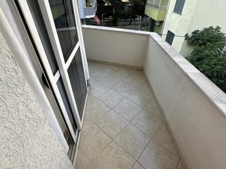 Kodra e Diellit, Apartament 2+1 ne Vile Private