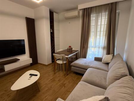 ❗ Ekskluzive ❗ Jepet apartament 1+1 me Qira te Fusha e Aviacionit