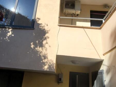 Villa for rent 3 floors 210m2 with yard for business at Partizani High School