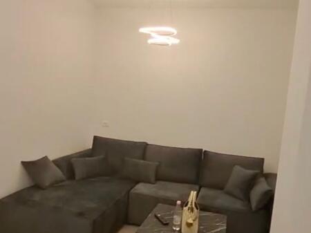 APARTAMENT ME QERA 1+1 BULEVARDI ZOGU I PARE 650 EURO