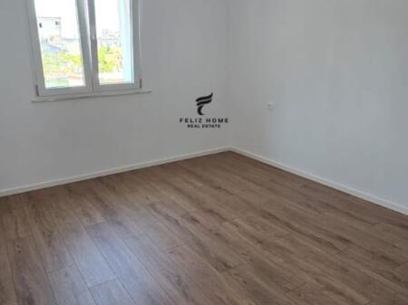SHITET APARTAMENT 1+1 BULEVARDI ZOGU 1 155.000 EURO
