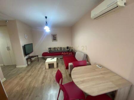 1+1 APARTMENT FOR RENT ON ELBASANI STREET