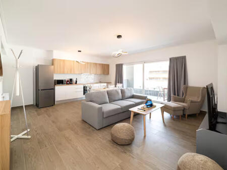 Appartamento in Affitto 2+1+2 a Xhamllik (ID B2201443) Tirana