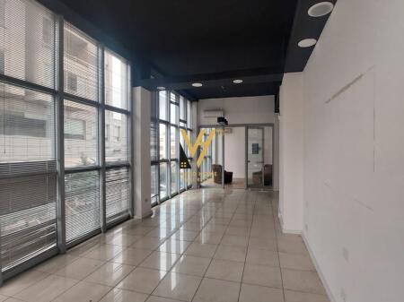 OFFICE FOR RENT 55 M2 ON KAVAJES STREET 700 EURO