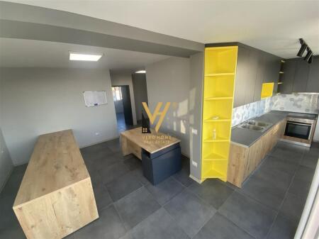 AFFITTA UFFICIO 100 M2 PRESSO IL LICEO ARTISTICO 500 EURO