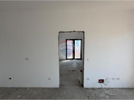 APARTMENT 3+1 FOR OFFICE, TIRANA GARDEN BUILDING..