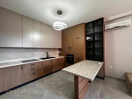 SHES APARTAMENT 1+1 TOTALISHT TE MOBILUAR!