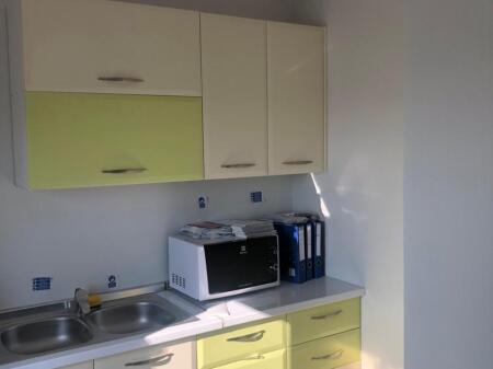 Rruga Jordan Misja Jepet Apartament 2+1 Me Qera Banim/Zyra