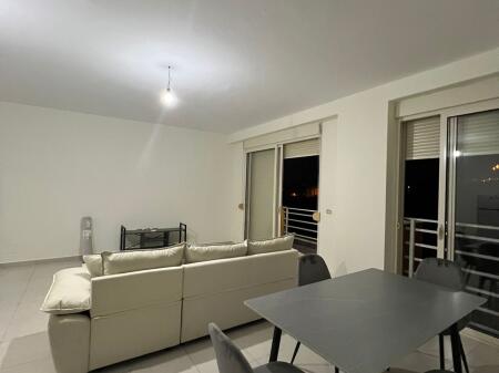 Apartament 1+1 per qera kompleksi tom doshi