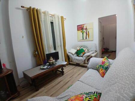 Jepet me qera apartament 1+1+1 kend gatimi me vete +  te MINE Peza