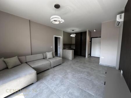 SHES APARTAMENT 1+1 TOTALISHT TE ARREDUAR, Kompleksi Tirana Golden Park!