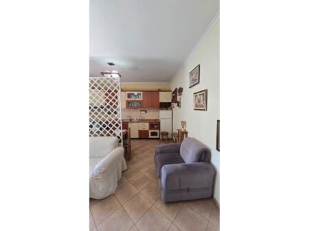 🏠 Shitet Apartament 1+1 – Zona e Brrylit, Tiranë