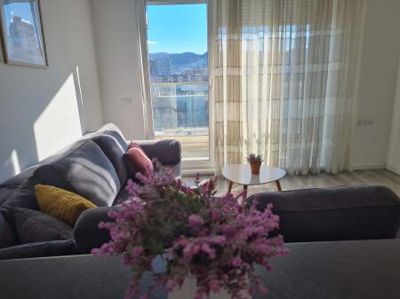Apartament 2+1 me qera Kati 6, 650 € (Kompleksi Magnet-Kontakt 21 Dhjetori) (Ap. e kam ne pronesi, nuk bashkepunoj me agjensi)