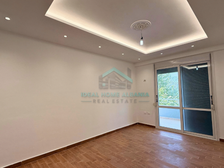 Lungomare,Vlore- Shitet apartament 2+1 (CMIM EKSKLUZIV)
