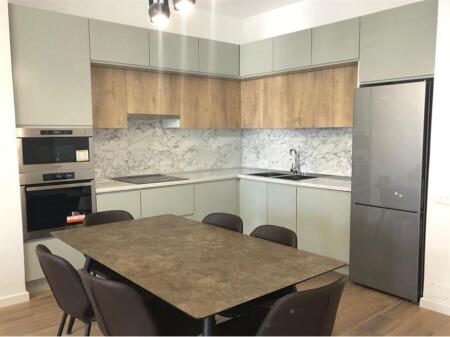 Super apartment for rent 2+1+2 + Parking Spot – Kavaja Street, Square Complex 21